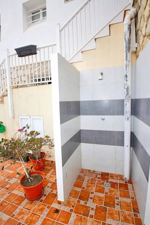 Stylish & Fully Furnished 3 Bedrooms Flat -4 Min Walk To Beautiful Beach Alicante Esterno foto